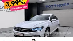 Weiss Gebraucht 2023 VW Passat Business Kombi | 23.443 € (Fairer Preis)