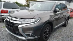 Braun Gebraucht 2018 Mitsubishi Outlander Edition SUV | 9.498 € (Teuer)