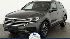 Grau Gebraucht 2025 VW Touareg SUV | 57.995 € (Guter Preis)