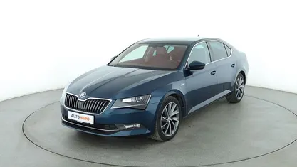 Blau Gebraucht 2019 Skoda Superb LAURIN & KLEMENT Limousine | 23.220 € (Fairer Preis)
