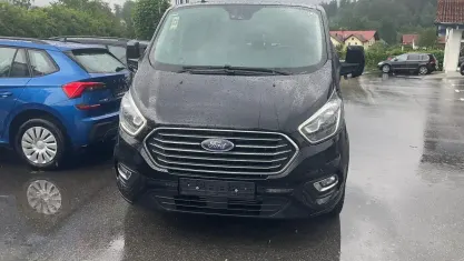Gebraucht Ford Tourneo Titanium X 185 PS (136 kW) 2021 Obsidian schwarz metallic Van / Kleinbus