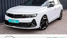 Jade weiss Gebraucht 2022 Opel Astra GSe Limousine | 29.950 € (Fairer Preis)