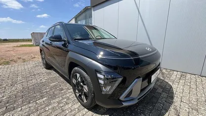 Abyss black Gebraucht 2025 Hyundai Kona Trend SUV | 31.250 € (Fairer Preis)