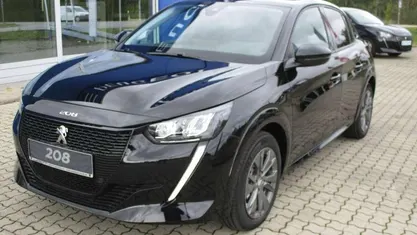Gebraucht 2023 Peugeot e-208 Allure Kleinwagen | 21.990 € (Fairer Preis)