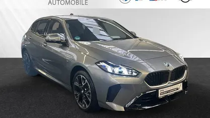 Gebraucht BMW 118 M Sport 150 PS (110 kW) 2024 Skyscraper grau metallic Kleinwagen