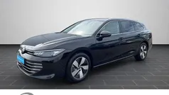 Grenadillschwarz metallic (metallic) Gebraucht 2025 VW Passat Business Kombi | 33.950 € (Guter Preis)