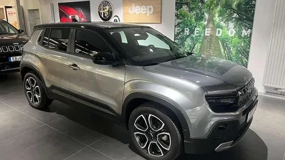 Granite grey Gebraucht 2023 Jeep Avenger EV Summit SUV | 24.990 € (Guter Preis)