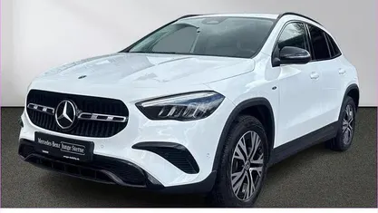 Gebraucht Mercedes GLA250 Advanced 218 PS (160 kW) 2025 Unilack polarweiß SUV