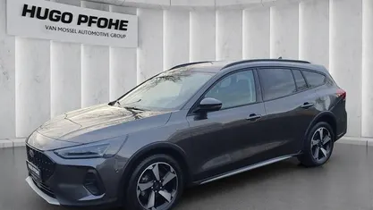 Gebraucht Ford Focus Active X 125 PS (91 kW) 2022 Grau Kombi