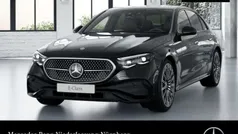 Obsidianschwarz Gebraucht 2025 Mercedes E200 AMG Limousine | 61.890 €