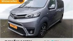 Silber Gebraucht 2025 Toyota Proace Verso Comfort Kombi | 37.950 € (Fairer Preis)