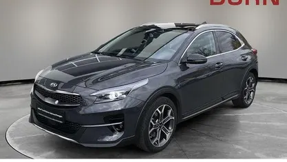 Grau Gebraucht 2021 Kia XCeed Platinum SUV | 21.890 € (Etwas zu teuer)