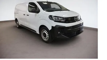 Gebraucht Opel Vivaro Basis 144 PS (105 kW) 2024 Lackierung weiss icy/typ ausse Van / Kleinbus