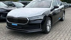 Onyxschwarz metallic Neu 2025 Skoda Superb Selection Kombi | 41.380 € (Superpreis)