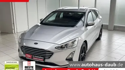 Gebraucht Ford Focus Cool & Connect 125 PS (91 kW) 2019 Polarsilber metallic Kombi