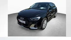 Mythosschwarz metallic Gebraucht 2024 Audi A1 Ambiente Kleinwagen | 25.490 € (Guter Preis)