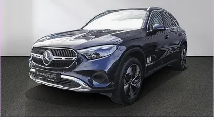 Gebraucht Mercedes GLC300e Avantgarde 313 PS (230 kW) 2023 SUV