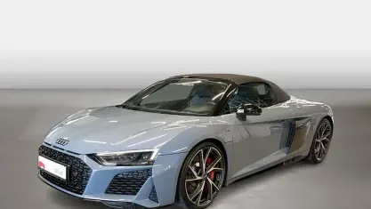 Gebraucht Audi R8 Spyder Performance 570 PS (419 kW) 2022 Kemoragrau metallic Cabrio