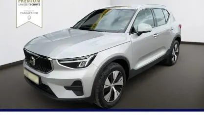 Gebraucht Volvo XC40 Core 163 PS (119 kW) 2023 Silver dawn SUV
