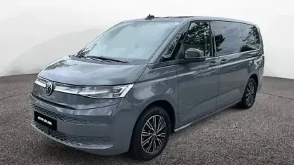Gebraucht VW Multivan Life 150 PS (110 kW) 2024 Pure gray Van / Kleinbus