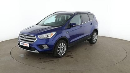 Usado Ford Kuga Business Edition 150 HP (110 kW) 2017 Azul SUV