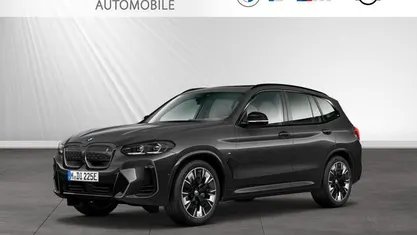 Gebraucht BMW iX3 210 kW (286 PS) 2024 Sophistograu brillanteffekt metallic SUV