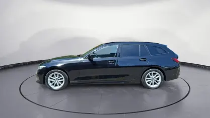 Gebraucht BMW 320 Sport Line 190 PS (139 kW) 2023 Schwarz Kombi
