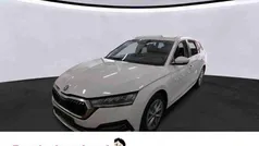 Weiss Gebraucht 2023 Skoda Octavia Style Kombi | 22.977 € (Fairer Preis)