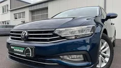 Aquamarinblau Gebraucht 2021 VW Passat Business Kombi | 27.460 € (Fairer Preis)