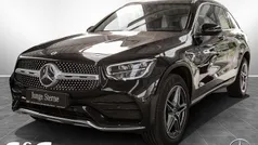 Metalliclack obsidianschwarz Gebraucht 2021 Mercedes GLC300e AMG SUV | 37.977 € (Fairer Preis)