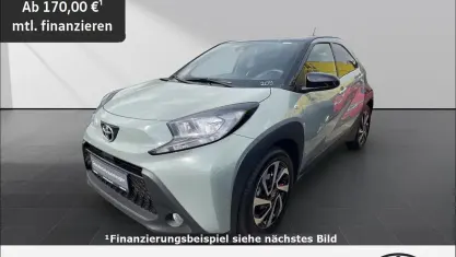 Gebraucht Toyota Aygo X 72 PS (52 kW) 2025 Schwarz SUV