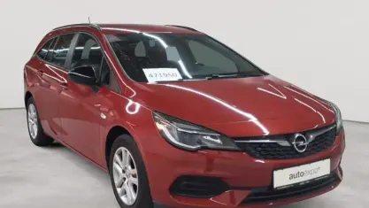 Gebraucht Opel Astra Edition 110 PS (80 kW) 2022 Chili rot metalic Kleinwagen