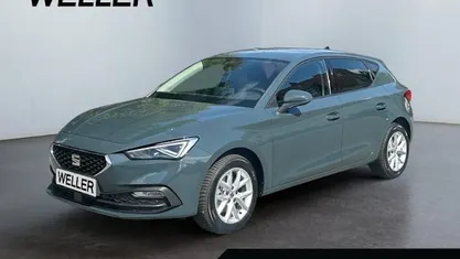 Usata Seat Leon 150 CV (110 kW) 2025 Blu Berlina