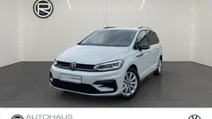 Weiß Gebraucht 2020 VW Touran Highline Van / Kleinbus | 24.980 € (Guter Preis)