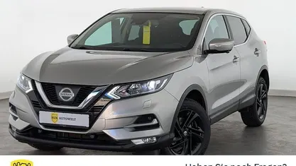 Gebraucht Nissan Qashqai N-Connecta 116 PS (85 kW) 2018 Silber SUV