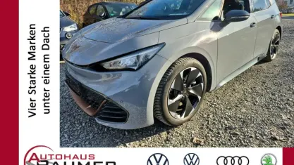 Gebraucht Cupra Born e-Boost 169 kW (231 PS) 2023 Graugrau Kleinwagen