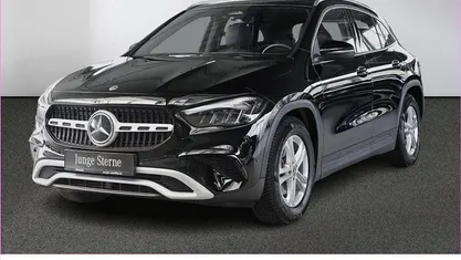 Gebraucht Mercedes GLA200 163 PS (119 kW) 2025 SUV