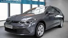 Grau Gebraucht 2023 VW Golf VIII Life Kombi | 24.680 € (Fairer Preis)