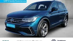 Nightshade blue metallic Gebraucht 2024 VW Tiguan R-line SUV | 38.950 € (Fairer Preis)