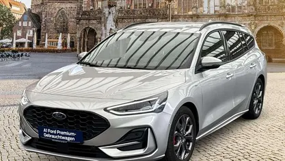 Gebraucht 2024 Ford Focus ST-Line Limousine | 25.950 € (Fairer Preis)