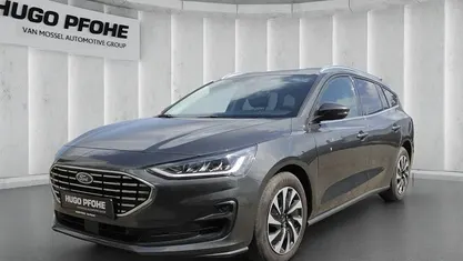 Grau Gebraucht 2023 Ford Focus Titanium Kombi | 20.790 € (Fairer Preis)