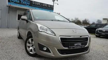 Używany Peugeot 5008 Active 120 KM (88 kW) 2016 Szary Minivan