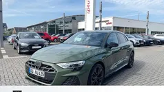 Grün Gebraucht 2025 Audi A3 Sportback S-Line Kleinwagen | 35.750 € (Fairer Preis)