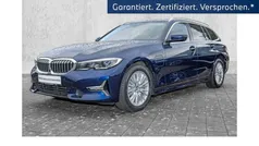 Blau Gebraucht 2020 BMW 330e Sport Line Kombi | 29.995 € (Fairer Preis)