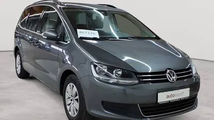 Gebraucht VW Sharan Comfortline 150 PS (110 kW) 2021 Indiumgrau metallic Van / Kleinbus