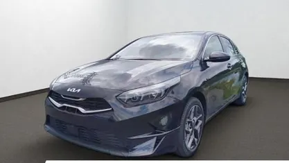 Schwarz Gebraucht 2025 Kia Ceed Style Kleinwagen | 27.990 € (Fairer Preis)