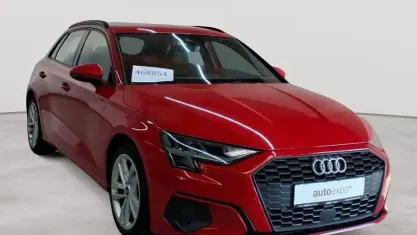 Gebraucht Audi A3 116 PS (85 kW) 2022 Tangorot metallic Limousine