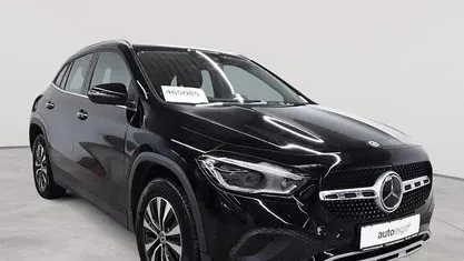 Nachtschwarz Gebraucht 2022 Mercedes GLA250 Style SUV | 28.690 € (Guter Preis)