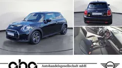Schwarz Gebraucht 2022 Mini Cooper SE Essential Kleinwagen | 15.990 € (Guter Preis)