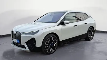 Gebraucht BMW iX Sport Line 384 kW (523 PS) 2022 Weiß SUV